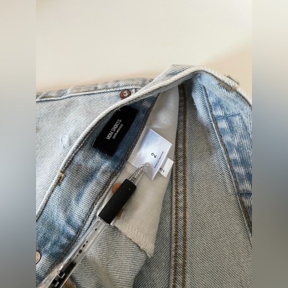 Express Light Jean Denim Super High Rise Distressed Cotton Mom Shorts Women’s 2 - Picture 9 of 13